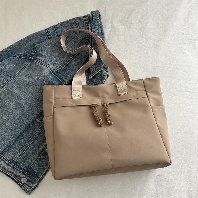 Simple Korean version of large-capacity commuter tote bag, winter new light fashion casual single shoulder underarm women's bag