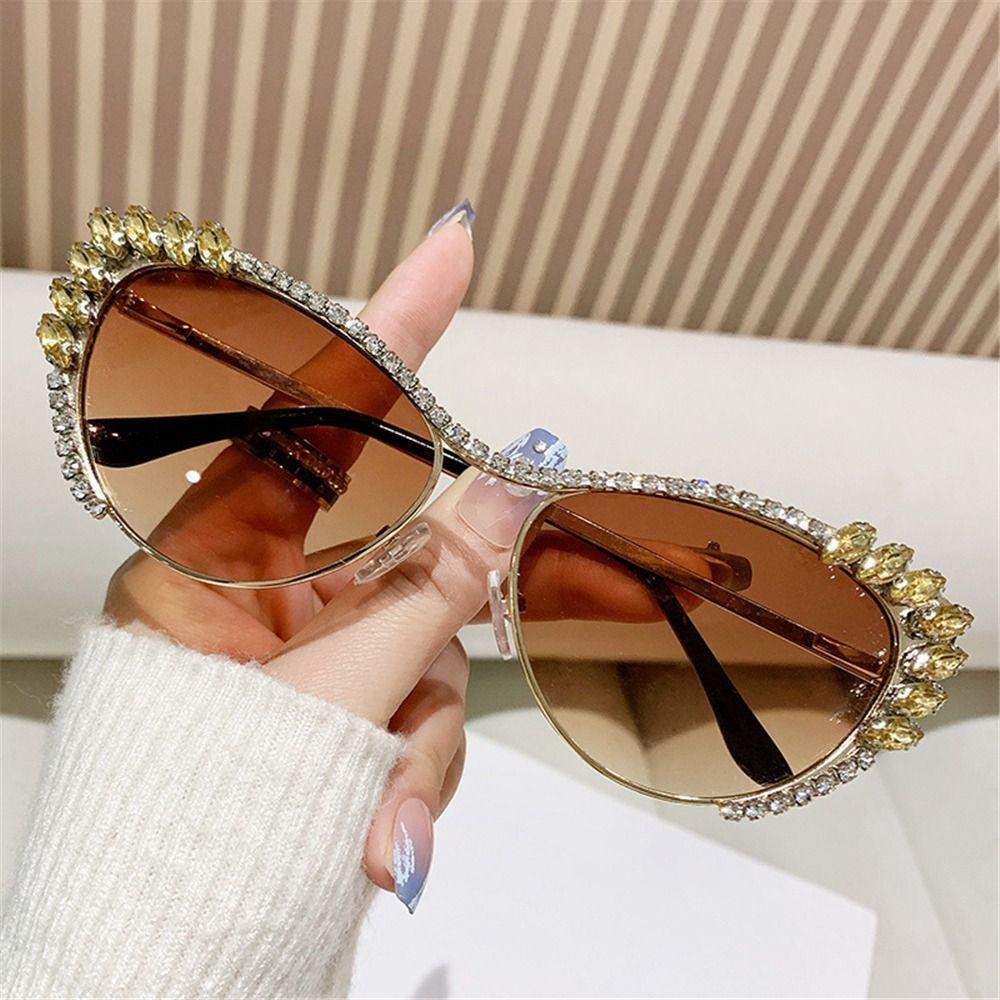 Cat Eye Rhinestone Sunglasses Costume Party Glasses Diamond Sunglasses Oversized Jeweled Frame Y2K Shades Eyewear for Women Men