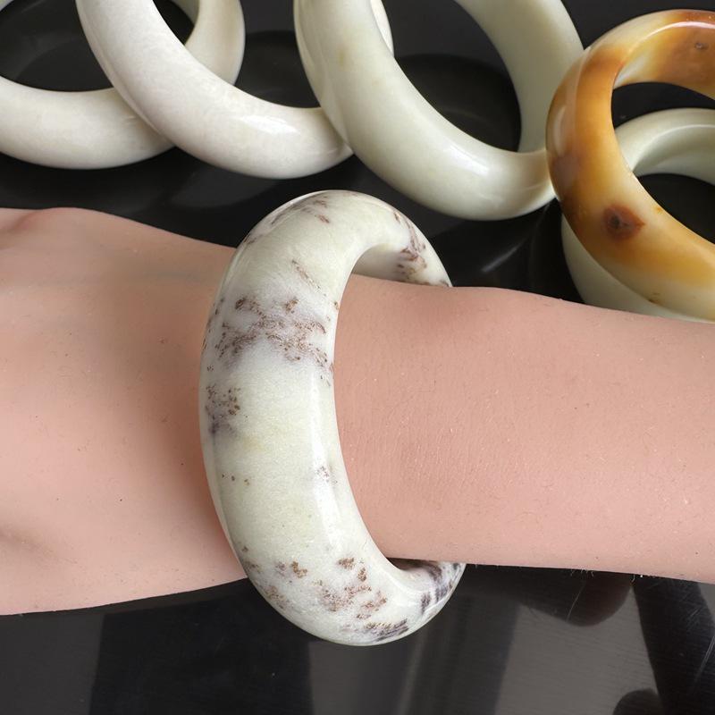 Natural Xiuyan Jade Fu Bracelet: Wide, Polished, and Transparent 54/55