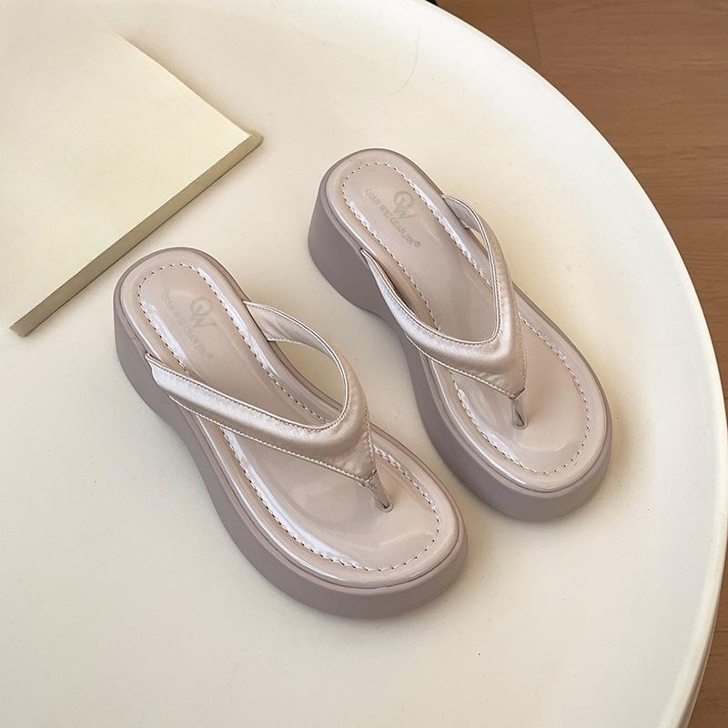 Simple Wedge Heels Round Toe Sponge Sole Thick-soled Women's Shoes Flip-flops