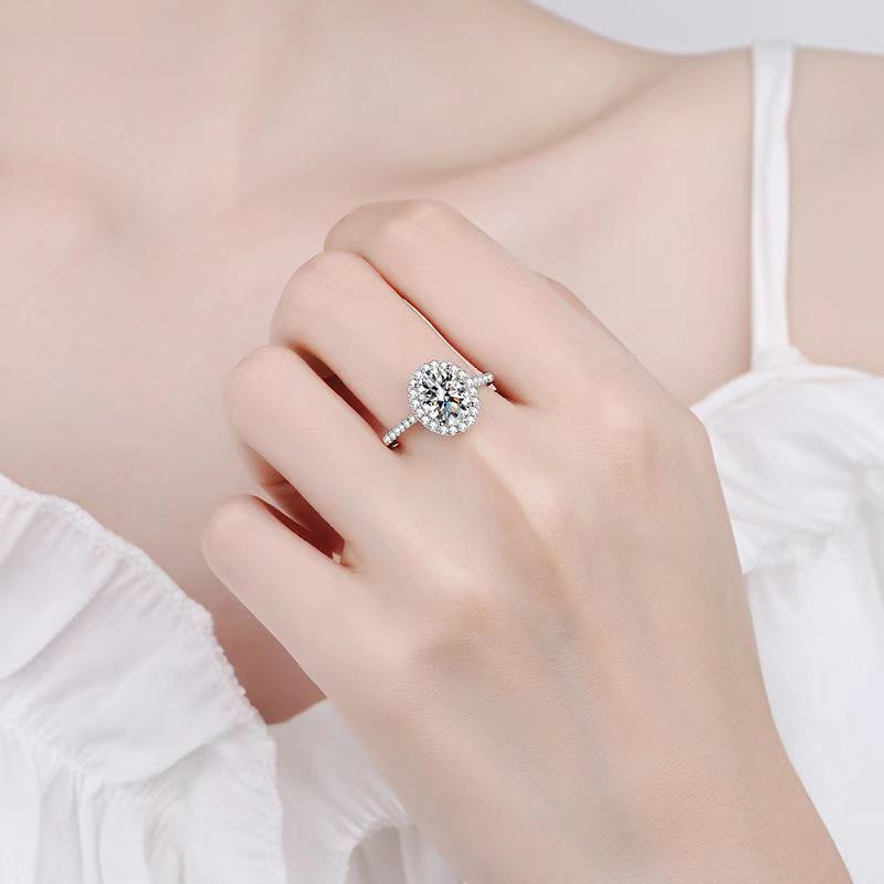 Egg-shaped Zirconia Faux Moissanite Rhinestone Wedding Ring - Women's Four-Claw Design