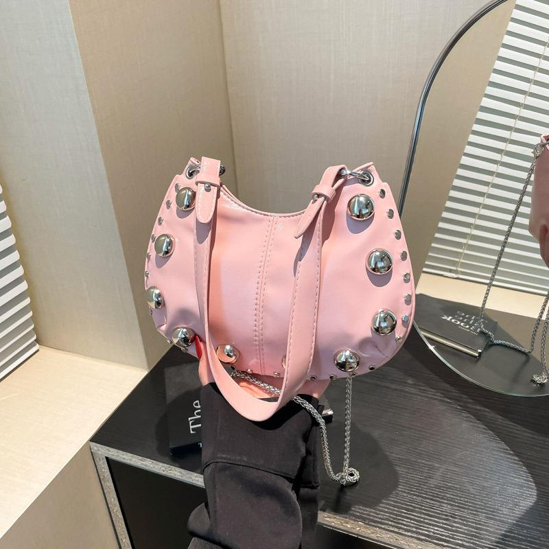 Wind rivet underarm bag women's new high-end retro shoulder messenger bag chain bag