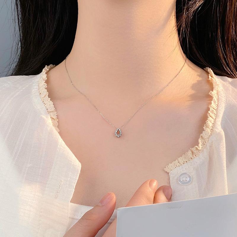 Simple Water Drop Necklace for Women's Light Luxury New Style Temperament Versatile Commuter Neckwear