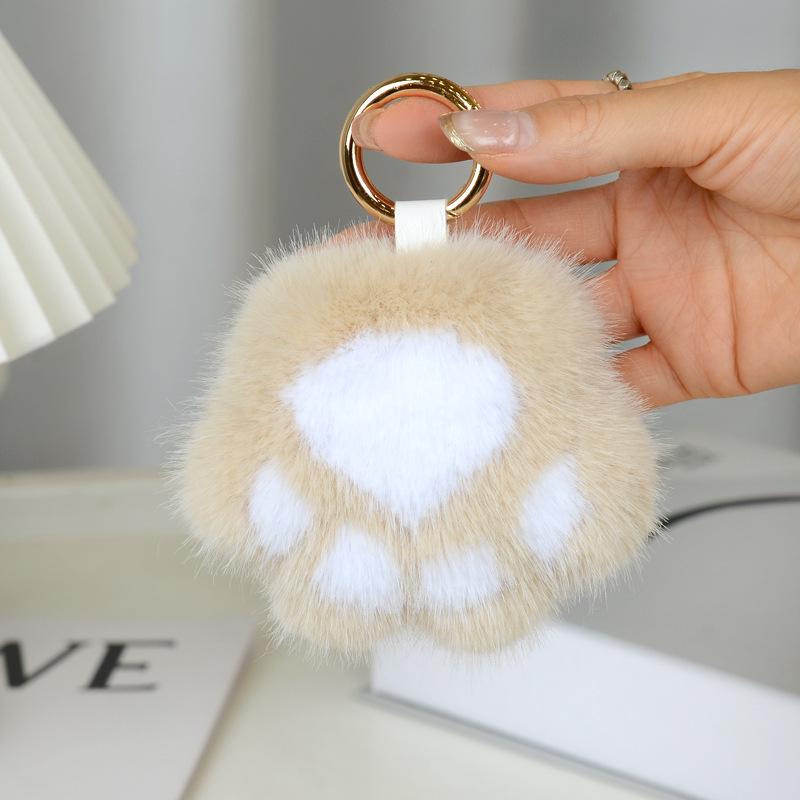 Imitation Mink Fur Cat Paw Keychain – Plush Girly Faux Fur Bag Charm