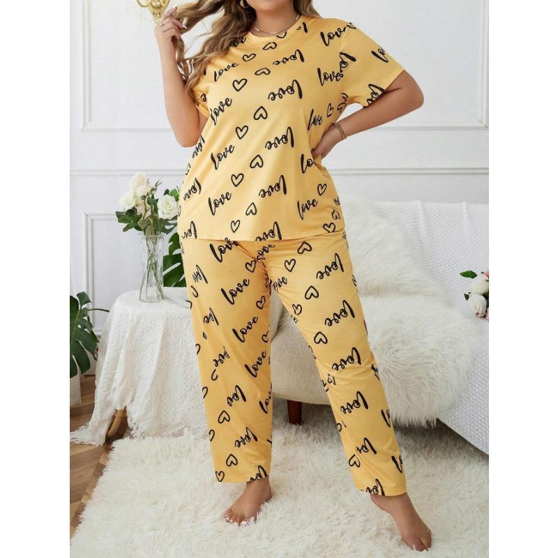 Women's Plus Size Heart Print Pajama Set with Round Neck and Short Sleeves for Spring and Autumn