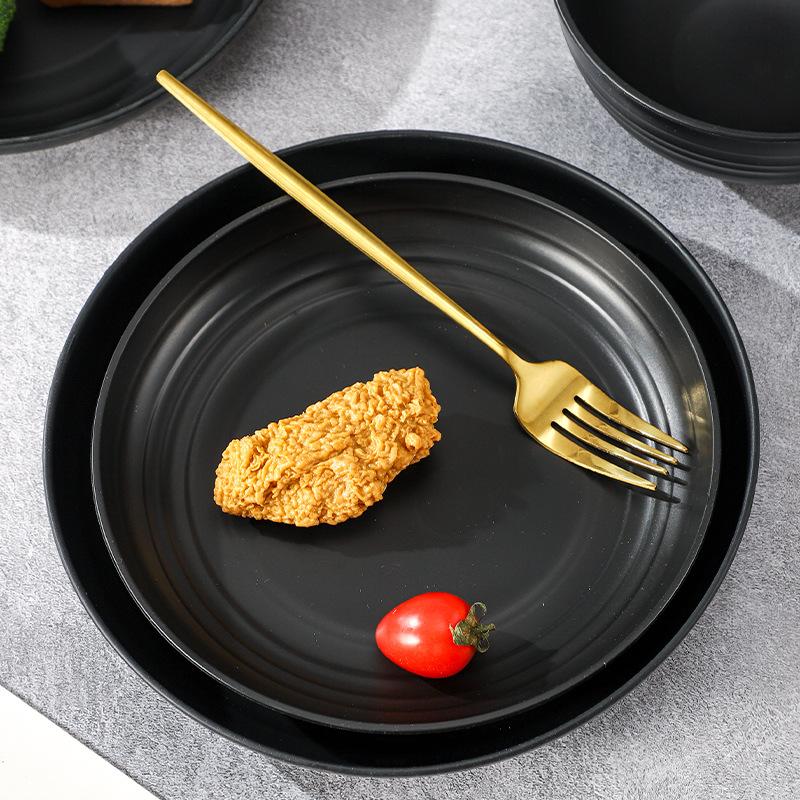 Plastikowy Zestaw Naczyń ze Słomy Pszenicznej 16/24/32 Sztuki na Podróże Plenerowe