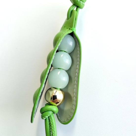 Pea Shell Bag Charm Cute Pea Beads Pendant Handmade Keychain Charm Accessory for Backpack Phone Handbag Decoration
