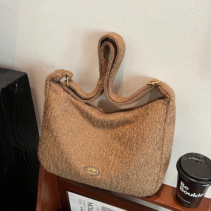 Autumn and Winter Woolen Bag Women's Large-capacity New Casual Simple Shoulder Bag Foreign Versatile Commuter Tote Bag