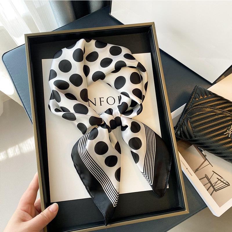 Women's Silk Scarf: Versatile Spring/Autumn Square, Ideal for Shirts, Elegant Neck or Headband Accessory