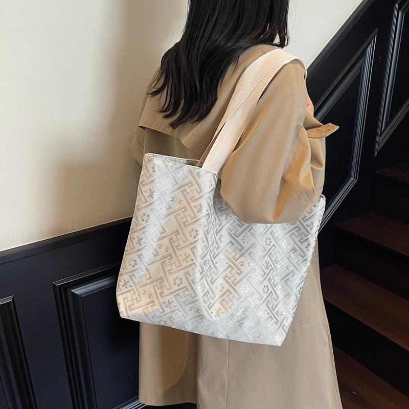 2025 Summer New Chinese Style Fashion Simple and Aesthetic Style Personalized Shoulder Bag Tote Bag Women's Large Capacity