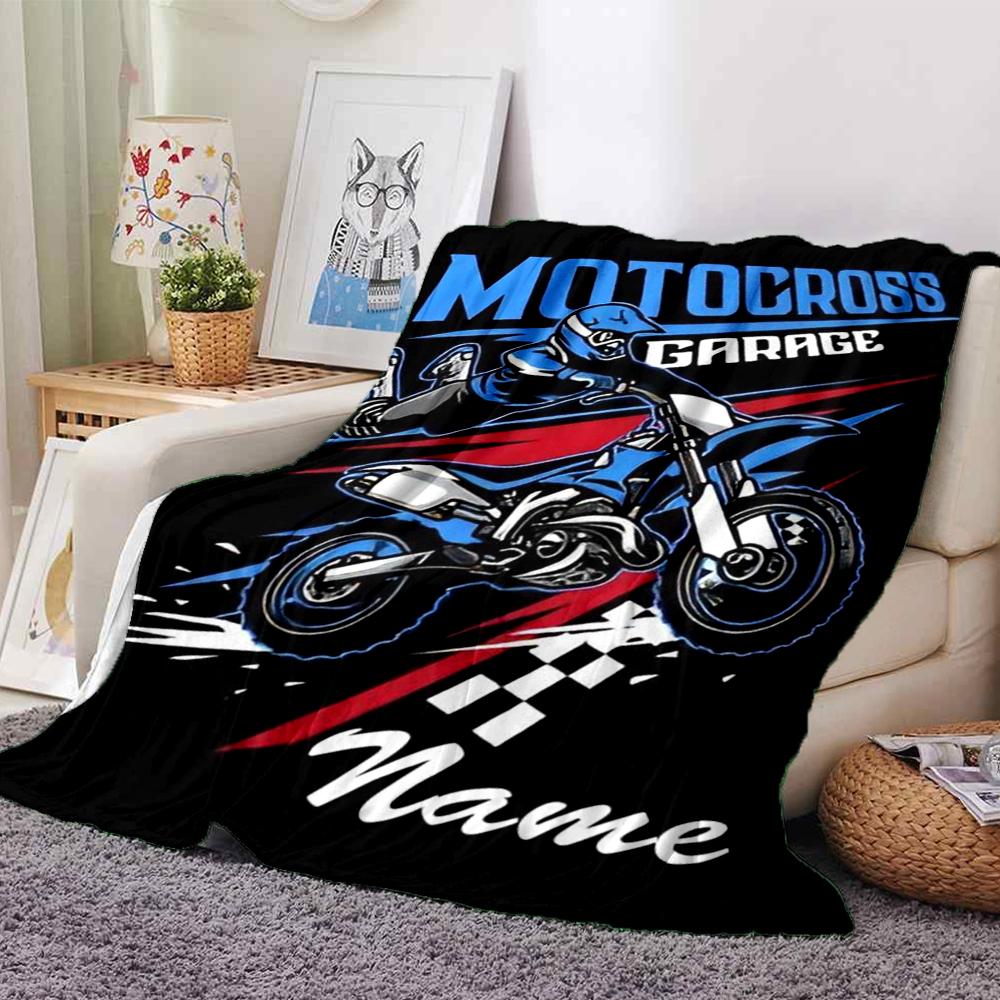 Coperta stampata a tema moto da fuoristrada con nome personalizzato - Perfetta per divano, letto, viaggi e uso all'aperto | Lavabile in lavatrice, accogliente e resistente.