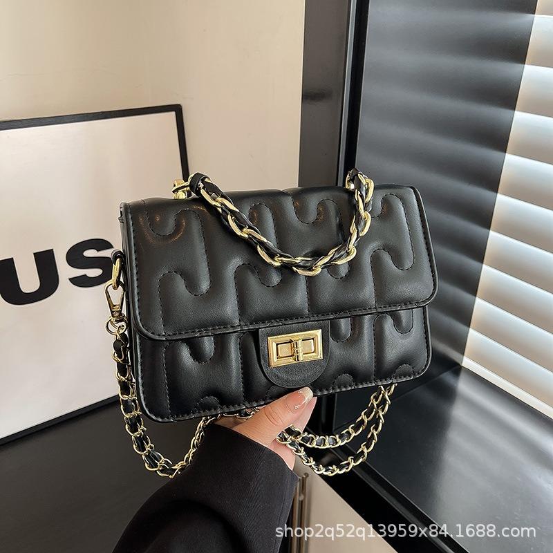 Summer Versatile Handbag Trend Fashion Shoulder Bag Chain Classic Small Square Bag Crossbody Bag Ladies