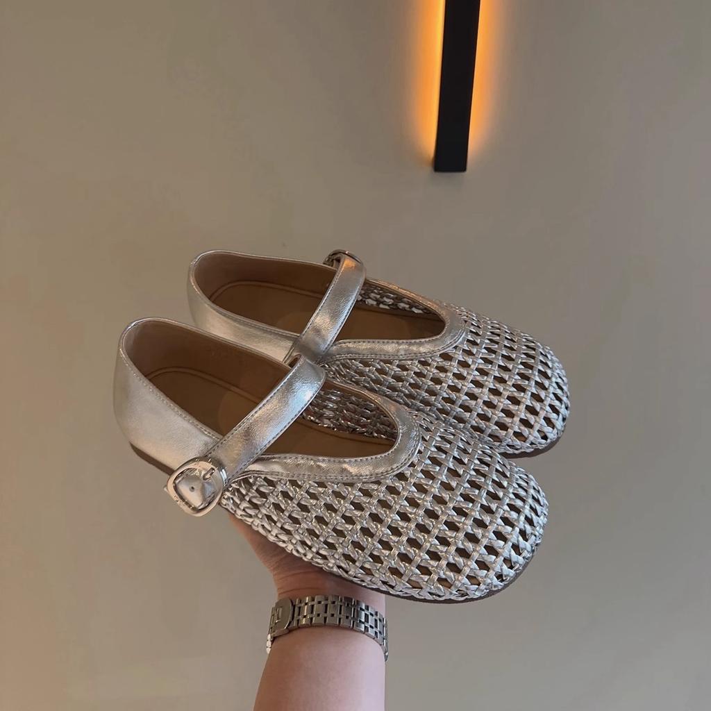 Sandali romani da donna 2025 nuovi con fibbia a parola unica intrecciata cava francese, punta rotonda, fondo piatto, scarpe Mary Jane con fori