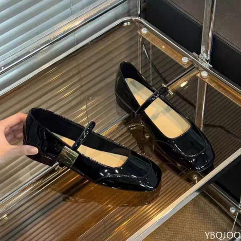 Fashion Spring new square toe shallow mouth single buckle strap fashionable low order shoes for women simple versatile flat shoes