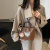 Simple and fashionable handbag spring new retro texture bucket bag solid color commuter shoulder messenger bag