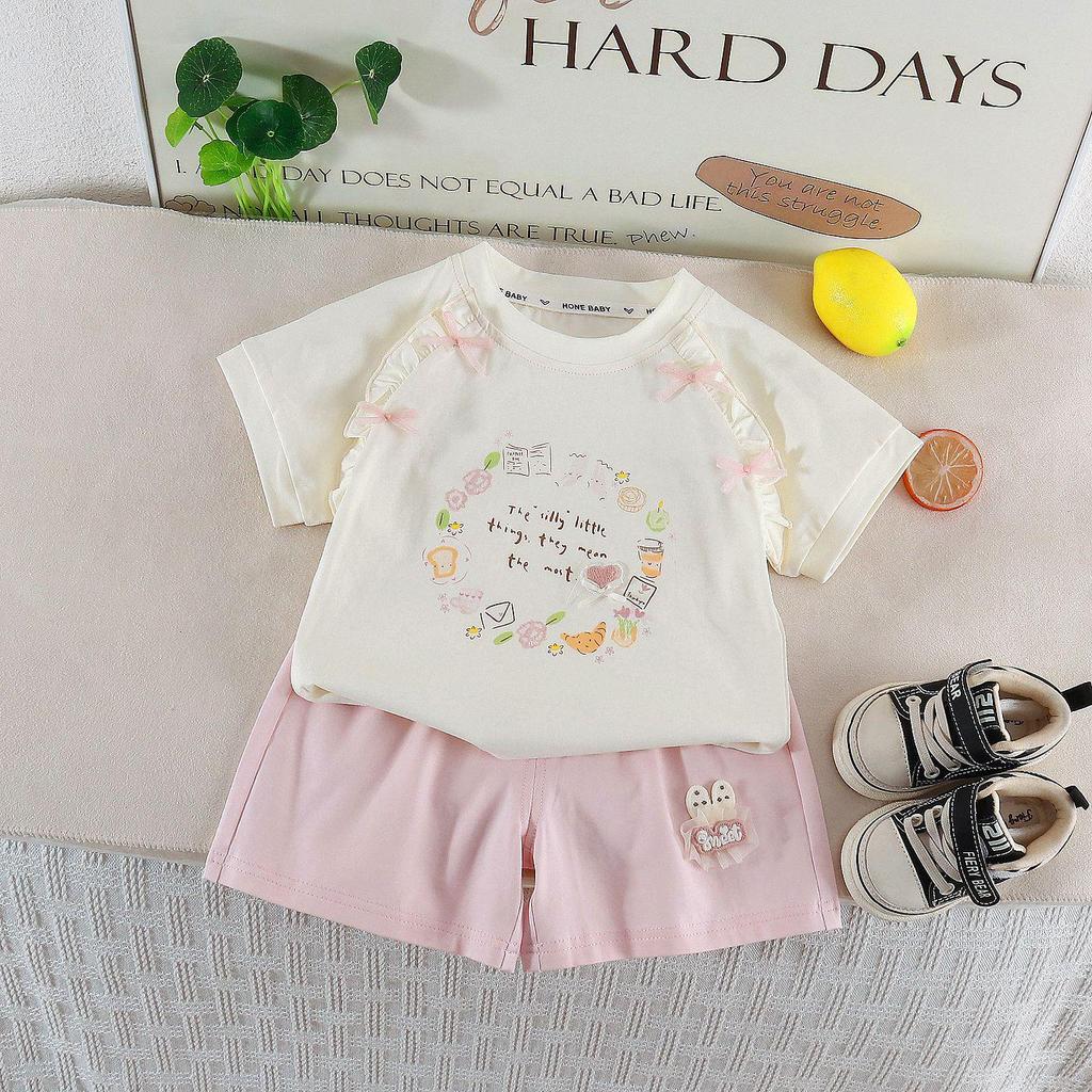 Summer 2026 Girls' Floral T-shirt & Shorts Set - Stylish Round Neck Two-Piece Outfit