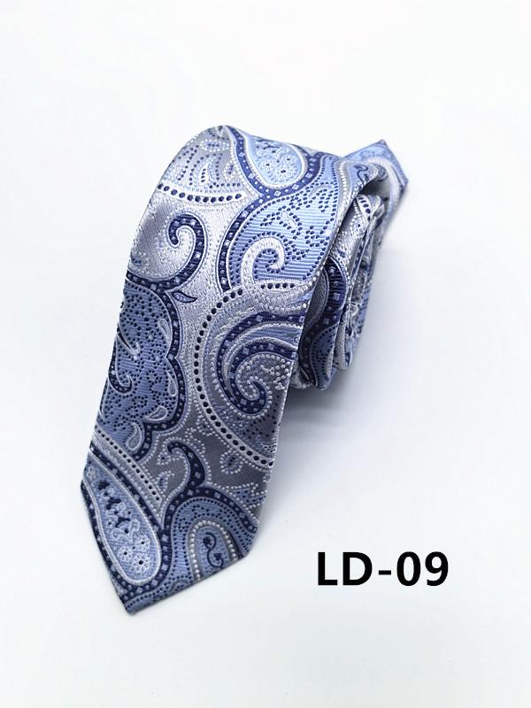 Handmade Paisley Tie for Trendy Gentlemen