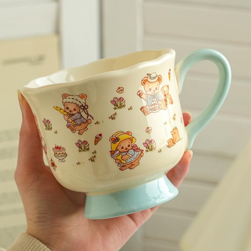 

Керамическая чашка с ложкой в стиле хай-валью, милая парная чашка для воды для девушки, подарочная коробка, сувенир высокого класса 400ml