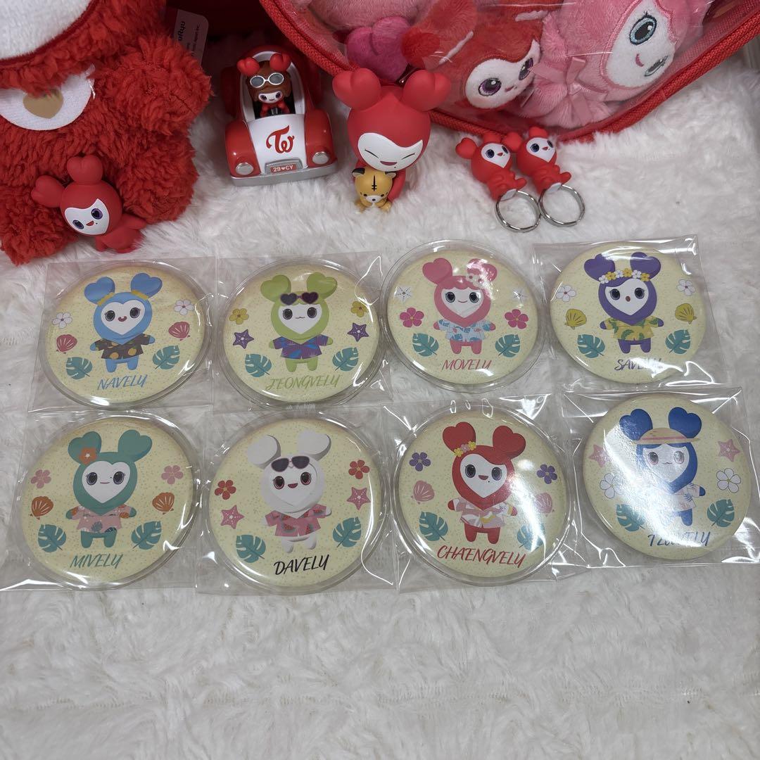 

[USED] TWICE Lovely Can Badge