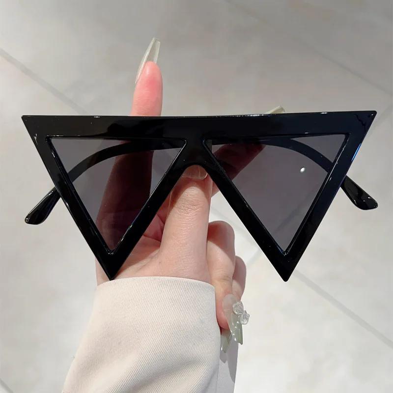 y2k Oversized Triangle Sunglasses Women For Men Luxury Brand Designer Vintage Punk Flat Top Popular Party Funny Sun Glasses