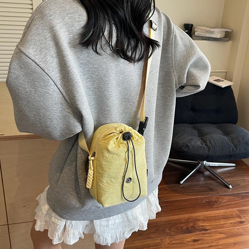 Summer High-End Niche Mobile Phone Crossbody Small Bag Women'S Outdoor Sports Solid Color Canvas Water Cup Bag