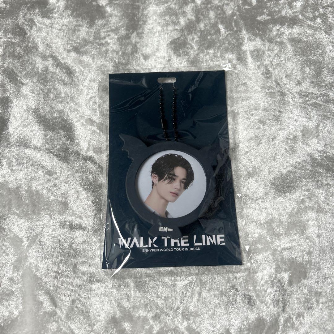

[USED] ENHYPEN Niki WALK THE LINE Can Badge Key Ring