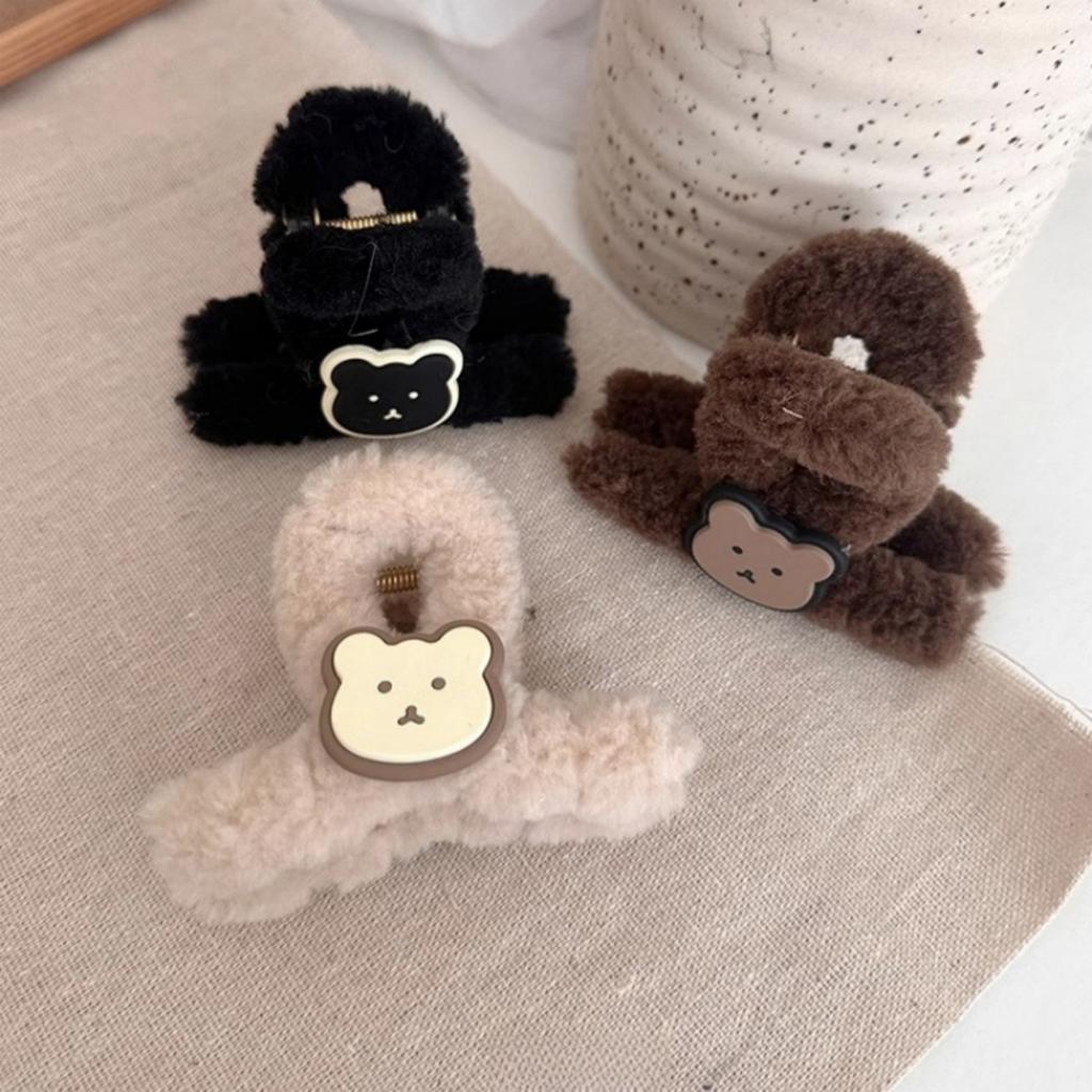 Autumn and winter cute bear plush grab clip simple cartoon fluffy hairpin back head disc hair shark clip hair accessories