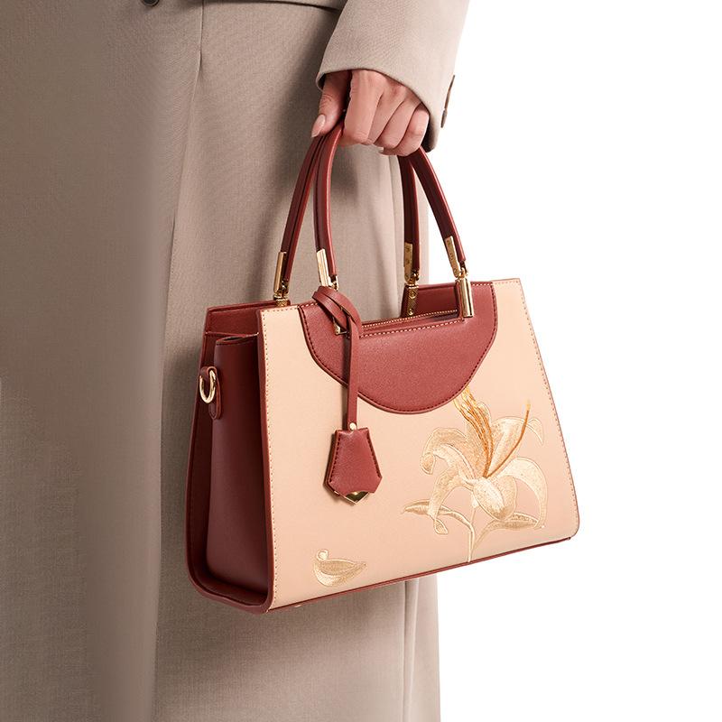 New Chinese Embroidered Mom Bag, Elegant, Light Luxury, Middle aged, Single Shoulder Women s Bag, Handbag Trend