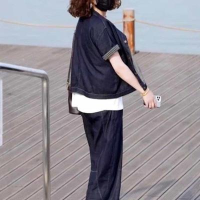 Trendy Denim Two-Piece: Short-Sleeve Top & Slimming Summer Jeans for Women