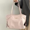 Retro Sophisticated Single Shoulder Bag for Casual Office Wear. Simple and Stylish Tote Bag with Unique Texture.