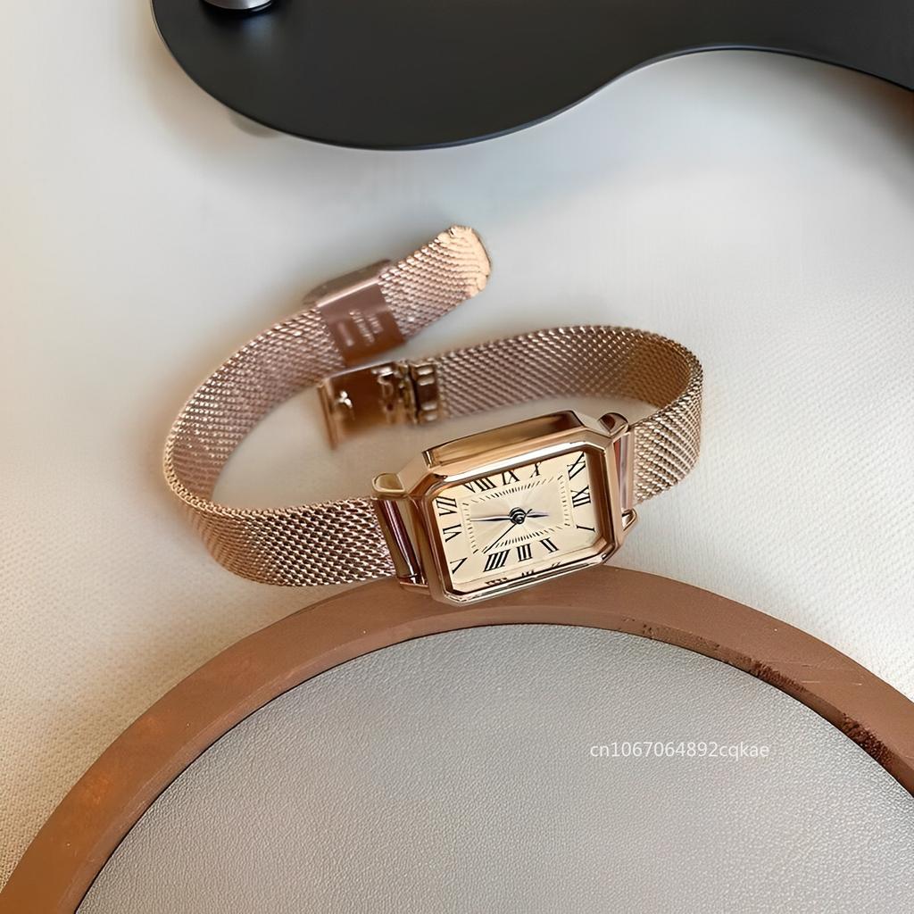 Retro Watches Classic Casual Quartz Rectangle Roman Dial Clock Fashion Simple Luxury Wrist Watches for Women Gift Wristwatches