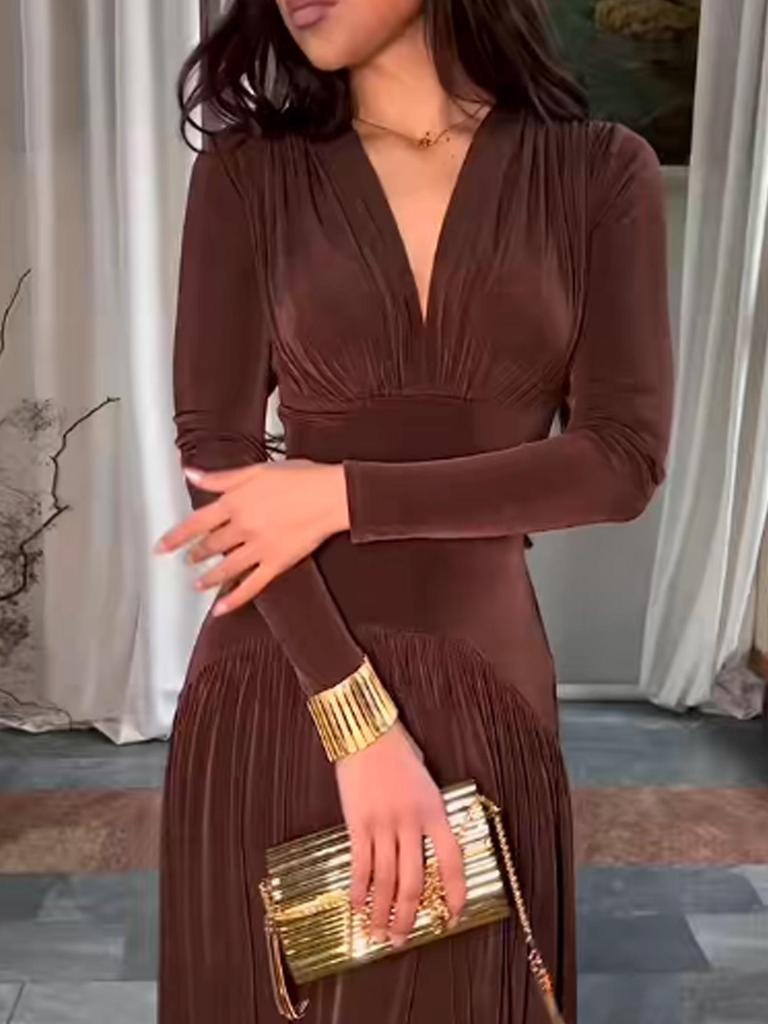 European & American Women's Elegant Long-Sleeved Velvet Dress - Shiny, Waist-Cinching Winter Fashion