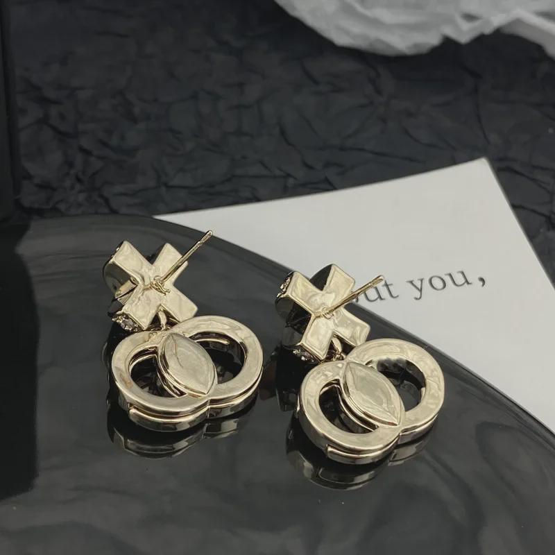 2023 Light Luxury Metal Double O Earrings: European & American Small Fragrance Style
