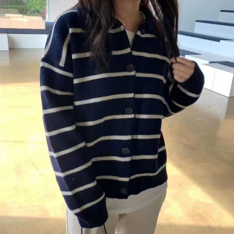 

Ретро полосатый свитер с лацканами, облегающий мягкий восковой кардиган, женское пальто, свободный осенне-зимний новый вязаный свитер топ one size fits all чёрный