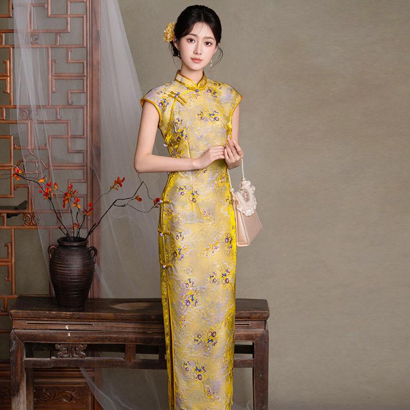 Yellow is sent to test the national style, new Chinese style, daily Suzhou long cheongsam, improved young 1011 new women's high sense