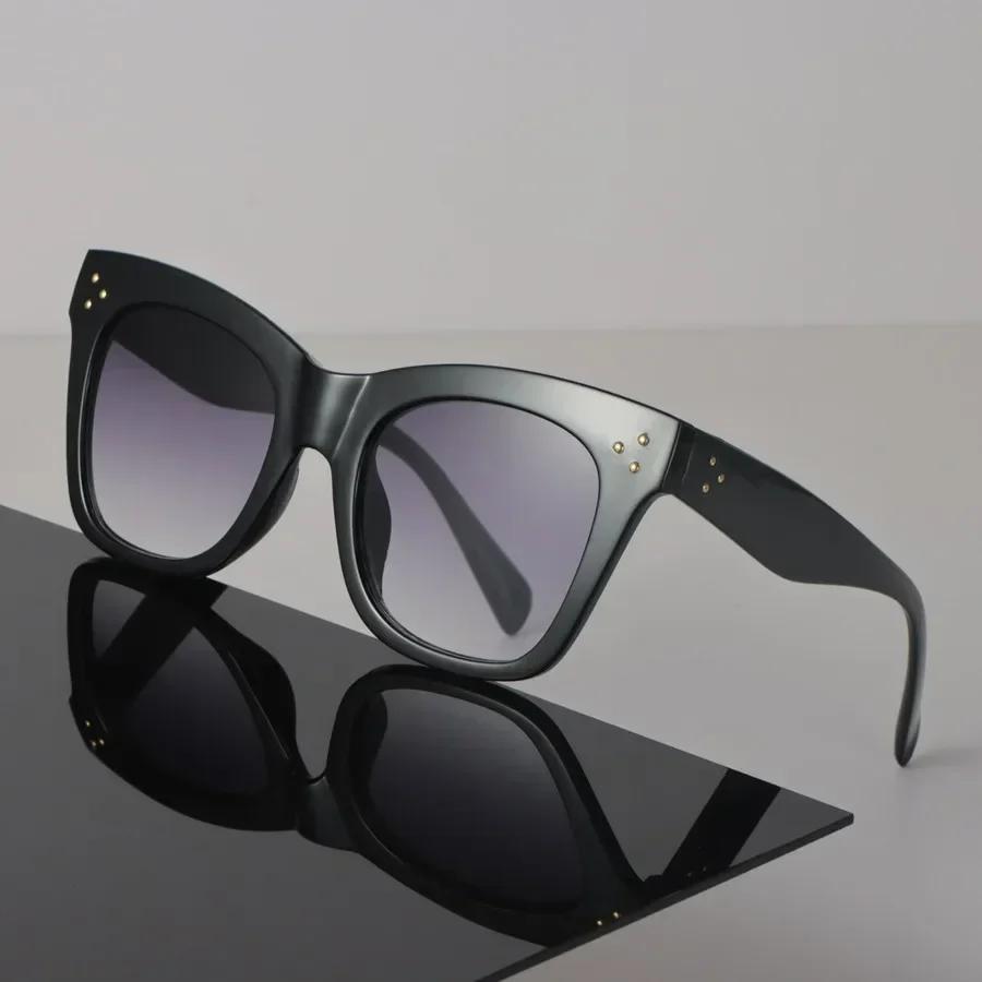 

Retro Classic Square Sunglasses For Women Men Stylish Minimalist Female Male Fashion Glasses Other