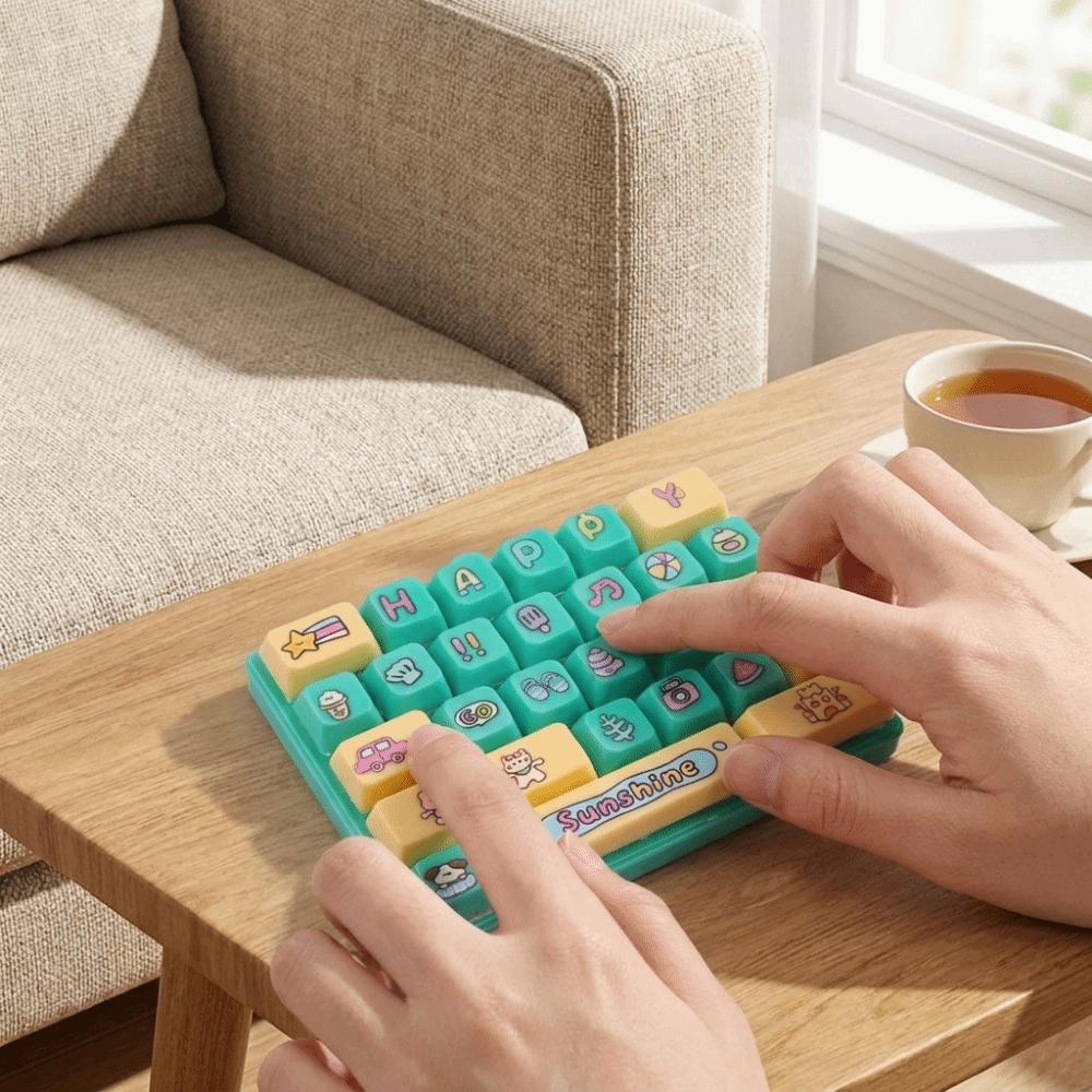 Mini Keyboard Mechanical Keyboard Pendant Simulation Keyboard Keycap Clicker Desk Ornament