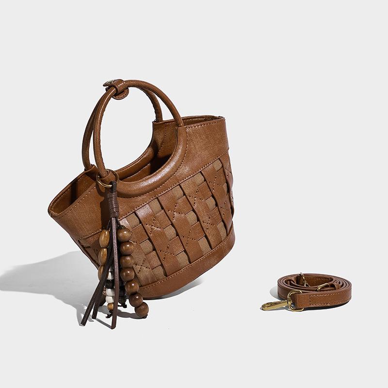 Vintage Woven Niche Design Bucket Bag 2025 Autumn New Style Basket Bag Elegant Versatile Handbag Shoulder Bag