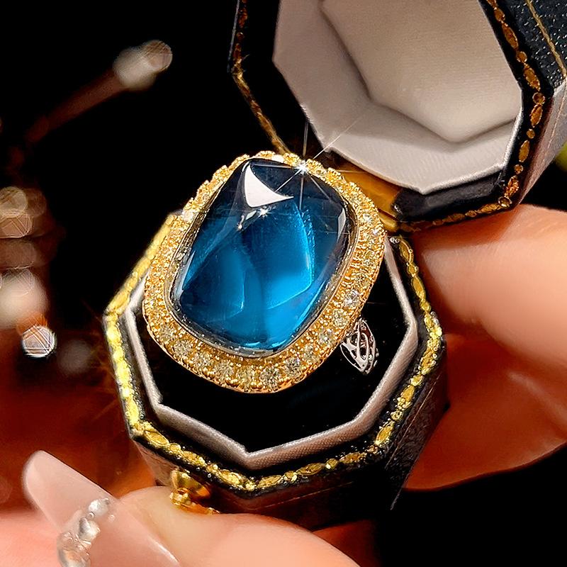 

Осенне-зимние украшения Имитация синей шпинели Сахарная башня Ретро набор украшений 12 * 16-10 * 12