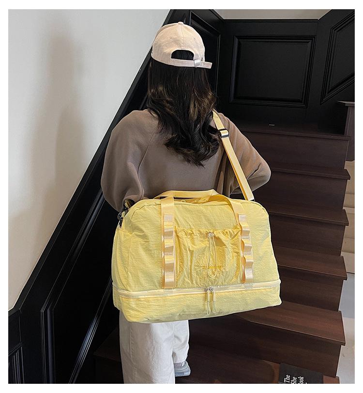 Women's Large Capacity Multifunctional Travel and Fitness Bag - Trendy, Dry/Wet Separation, Perfect for Yoga and Short Trips