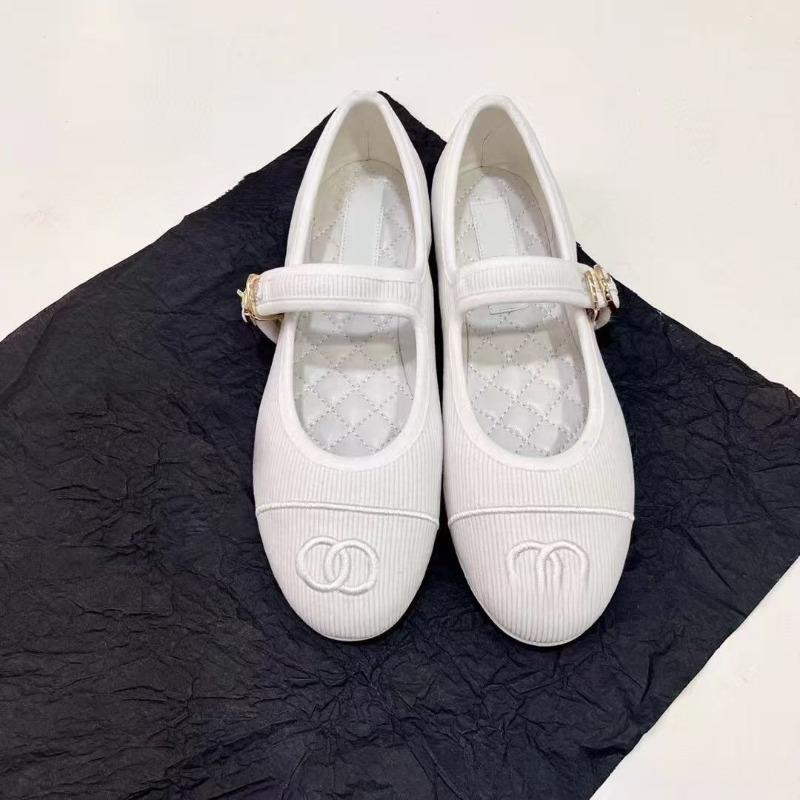 

New original Xiaoxiang Mary Jane shoes, shallow mouth flat-soled single shoes with versatile leather ballet shoes 41