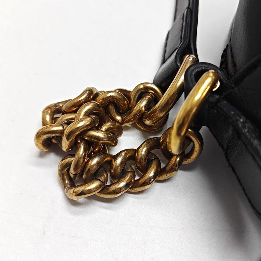 [Usato] Borsa a Spalla Gucci GG Marmont Piccola Matelassé 'Nero' - Ottime Condizioni #L8Z1FJ