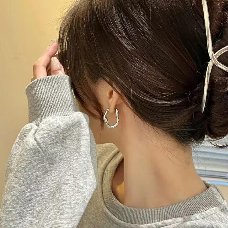 Vintage Metal Geometry Hoop Earring Fashion New Design Irregular Minimalist Earrings for Women Fashion Jewelry Gift 2023