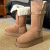 Mellankalv Platt med Vinter Snöstövlar Slip-on Rund Tå Damskor på Rea 2024 Hög Kvalitet Mellanhäl Enfärgad Spänne Stövlar