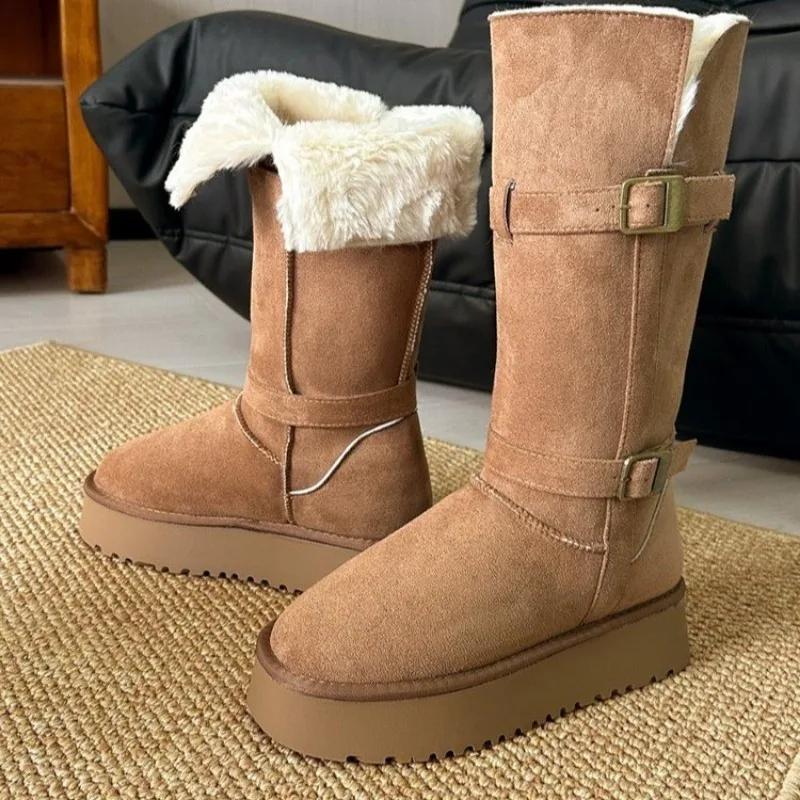 Mellankalv Platt med Vinter Snöstövlar Slip-on Rund Tå Damskor på Rea 2024 Hög Kvalitet Mellanhäl Enfärgad Spänne Stövlar