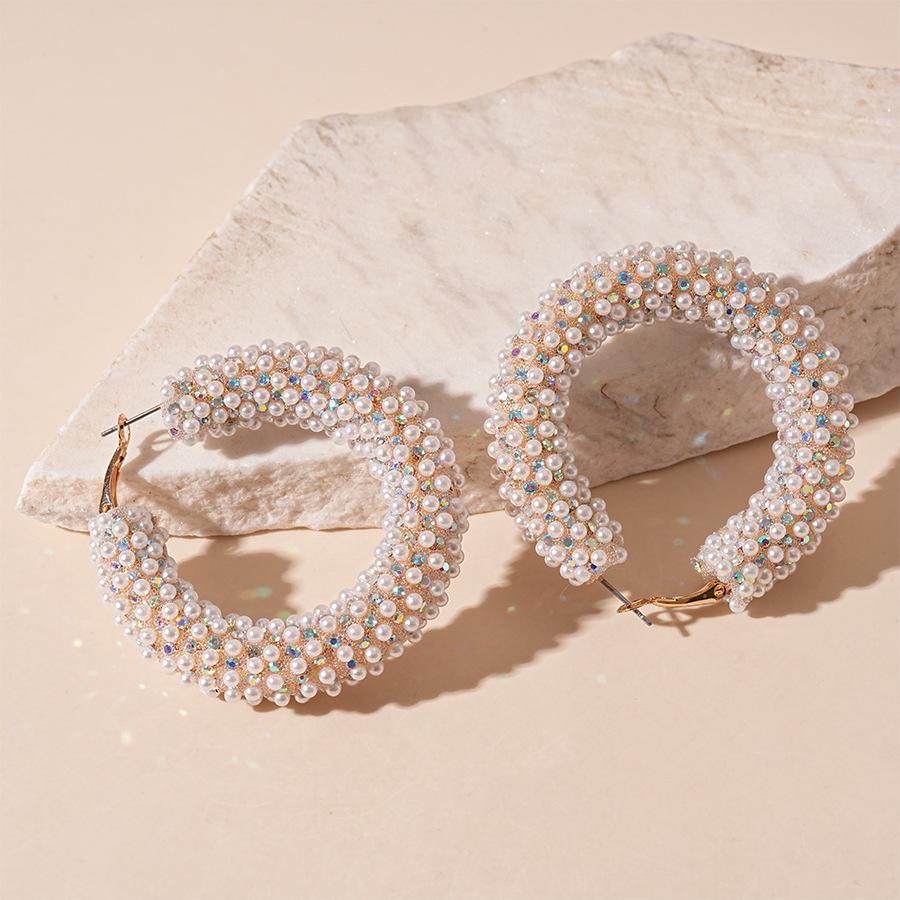 Elegant Pearl Petal Tassel Earrings - High-End, Versatile Design with a Touch of Luxury