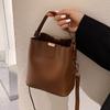 Premium Sense Niche Bag Women's 2025 New 2025 Shoulder Messenger Bag Women's Work Small Bag Bucket Bag Soft