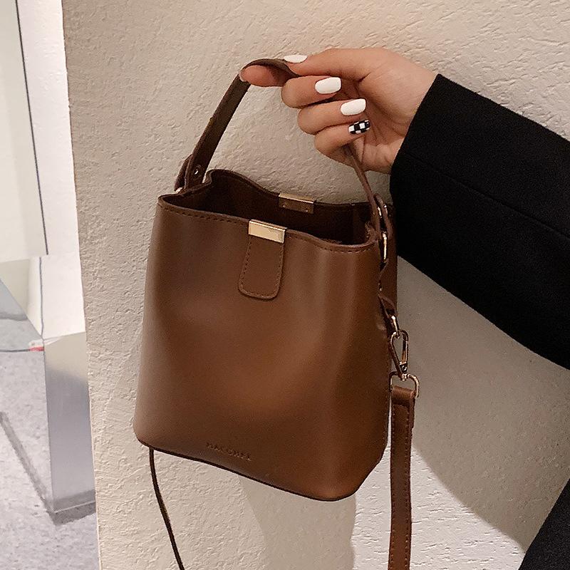 Premium Sense Niche Bag Women's 2025 New 2025 Shoulder Messenger Bag Women's Work Small Bag Bucket Bag Soft