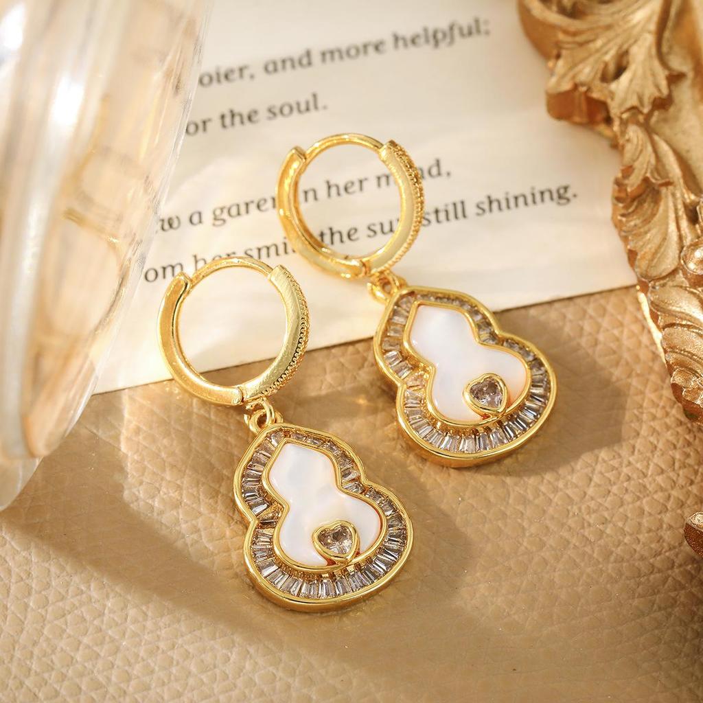 Fashionable Gourd-Shaped Gold-Plated Earrings for Women: New Chinese Style Micro-Paved Fu Lu Ear Climbers with a High-End Feel.