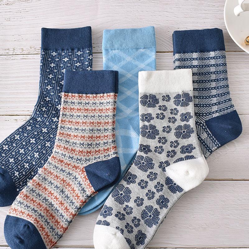 5 Paare/ Los Traumähnliche Damen Socken Harajuku Retro Stickerei Frühling 3D Strickerei Blumen Geprägter Druck Lolita Weihnachtsgeschenk